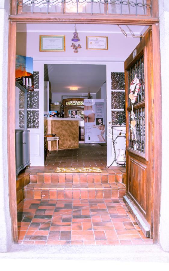 Indaco Centro Ayurveda Bed & Breakfast Campocologno Exterior photo